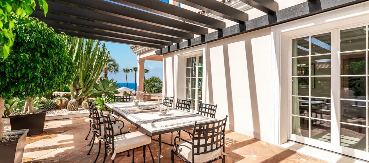 5 quarto Moradia para venda em Golden Mile com piscina - 17 900 000 € (Ref: 8442305)