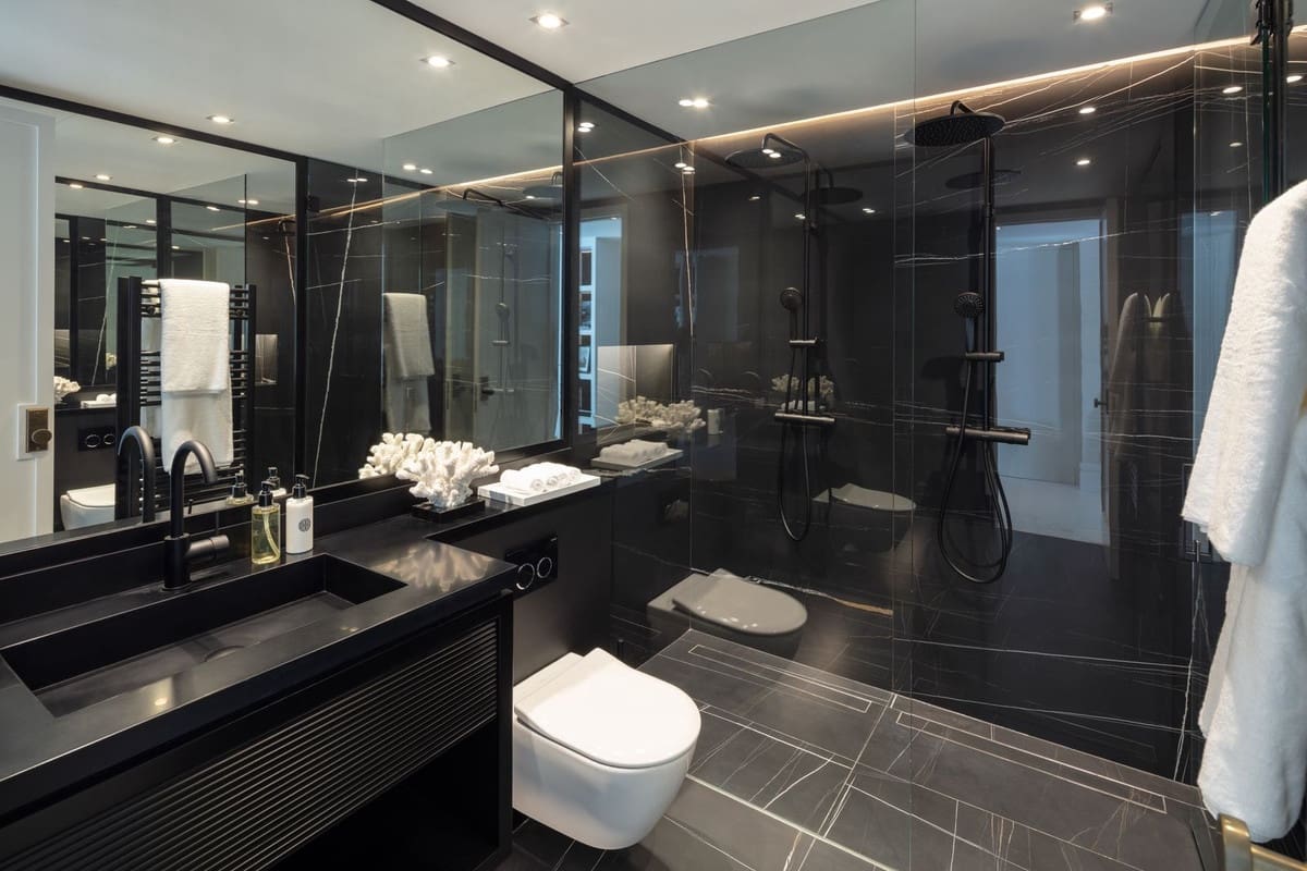 5 soverom Villa til salgs i Nueva Andalucia med svømmebasseng garasje - € 10 500 000 (Ref: 8442315)