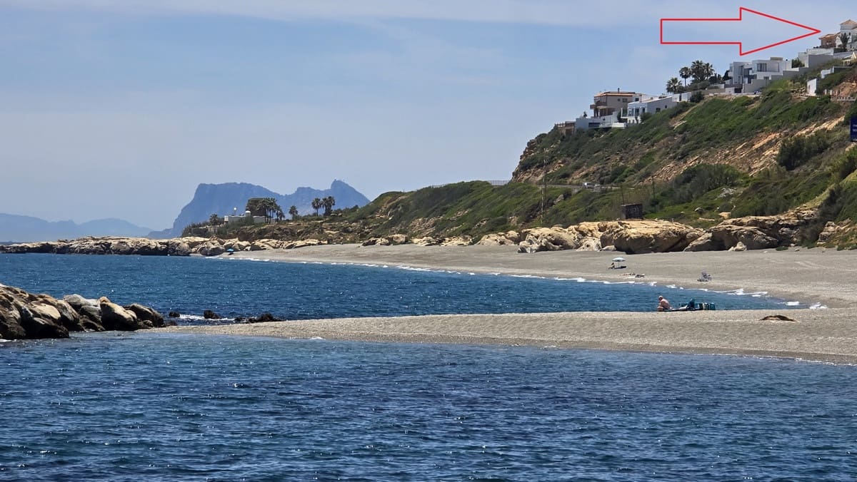 Grunde uden byggetilladelser til salg i Manilva - € 4.332.000 (Ref: 8445440)