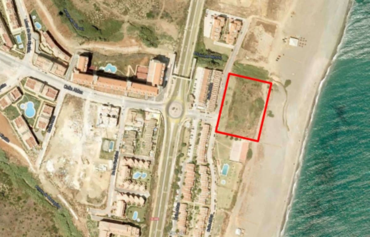 Grunde uden byggetilladelser til salg i Manilva - € 3.500.000 (Ref: 8445547)