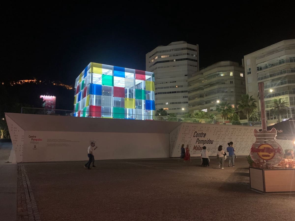 Grunde uden byggetilladelser til salg i Malaga by - € 14.000.000 (Ref: 8445624)