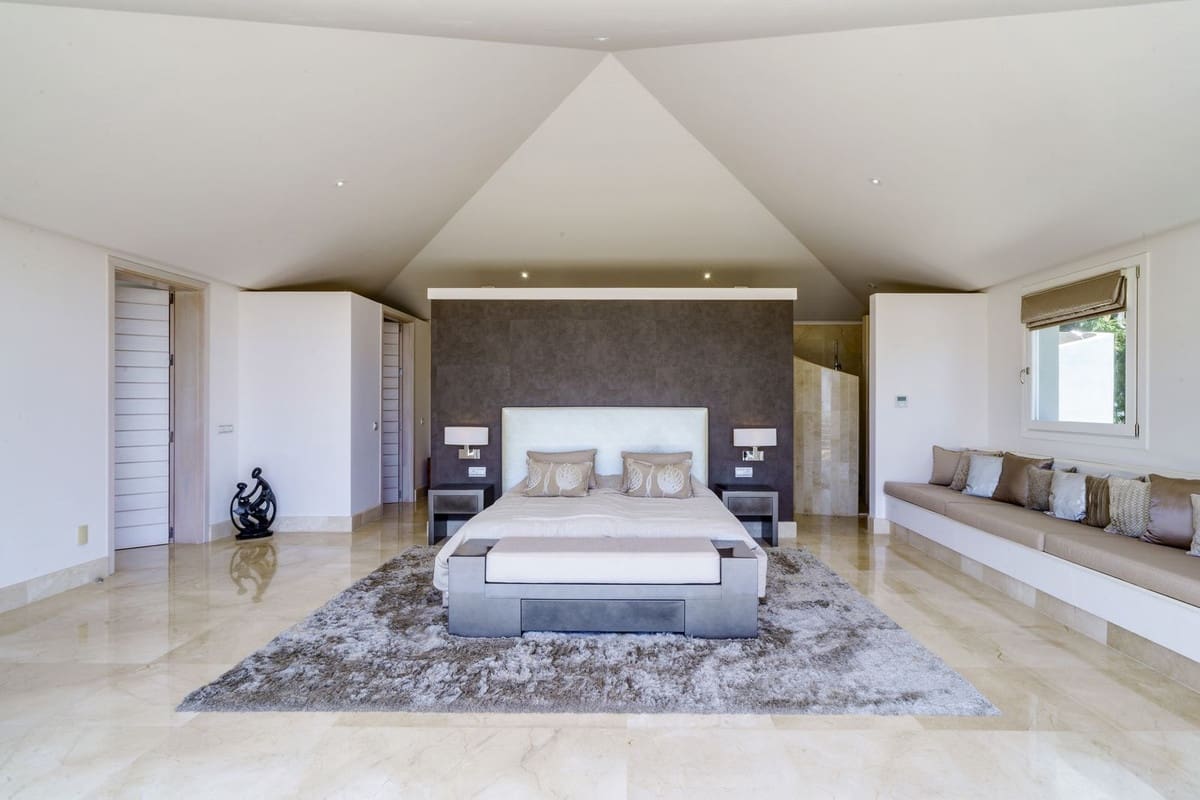 5 soveværelse Villa til salg i El Madronal med swimmingpool garage - € 4.600.000 (Ref: 8457756)