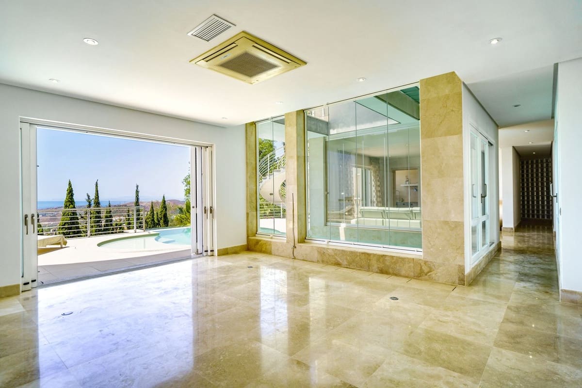 5 soveværelse Villa til salg i El Madronal med swimmingpool garage - € 4.600.000 (Ref: 8457756)