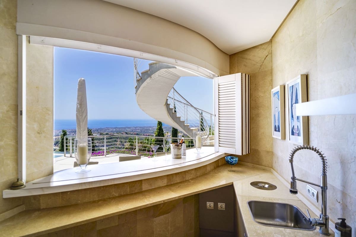 5 soveværelse Villa til salg i El Madronal med swimmingpool garage - € 4.600.000 (Ref: 8457756)