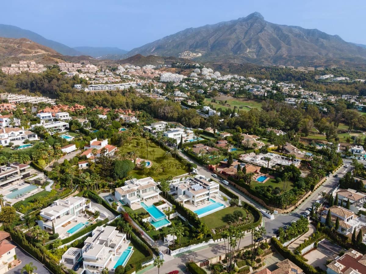 Terreno Não Urbanizado para venda em Estepona - 10 900 000 € (Ref: 8457916)