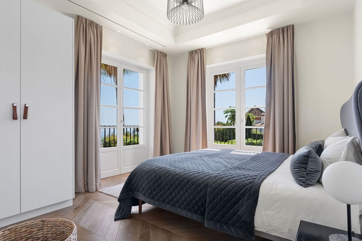 6 chambre Villa/Maison à vendre à Golden Mile avec piscine garage - 12 000 000 € (Ref: 8459788)