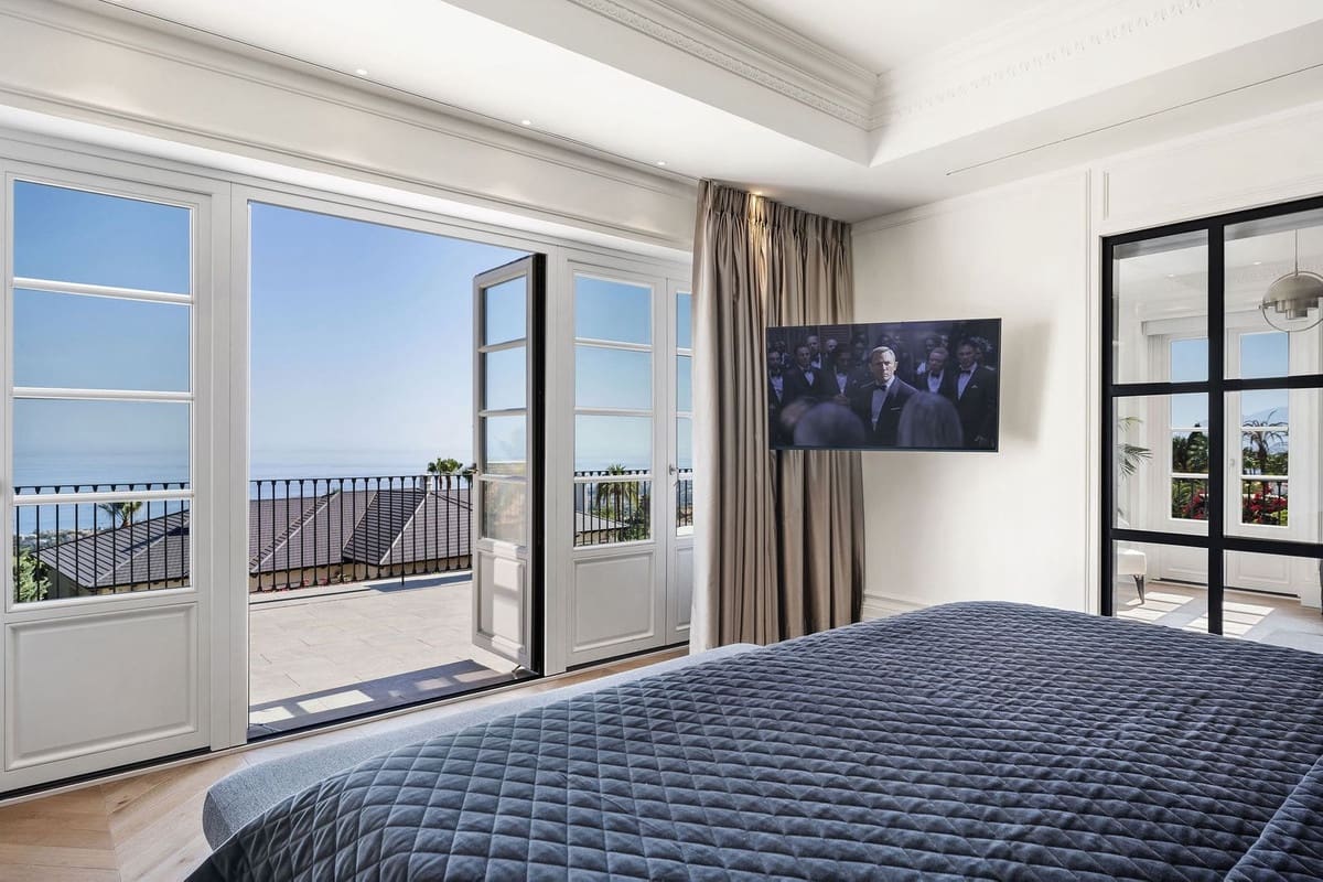 6 chambre Villa/Maison à vendre à Golden Mile avec piscine garage - 12 000 000 € (Ref: 8459788)