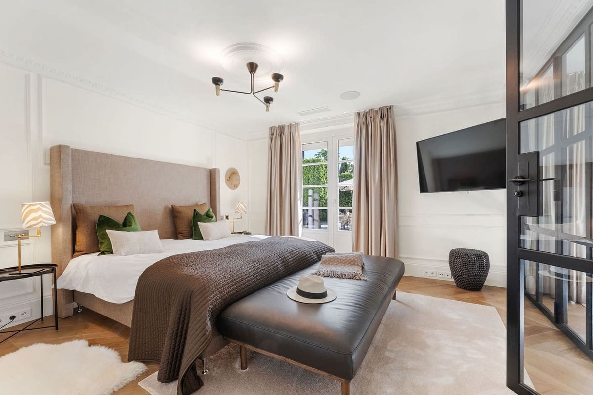 6 chambre Villa/Maison à vendre à Golden Mile avec piscine garage - 12 000 000 € (Ref: 8459788)