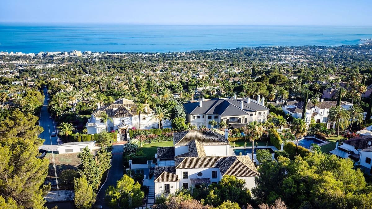 6 chambre Villa/Maison à vendre à Golden Mile avec piscine garage - 12 000 000 € (Ref: 8459788)