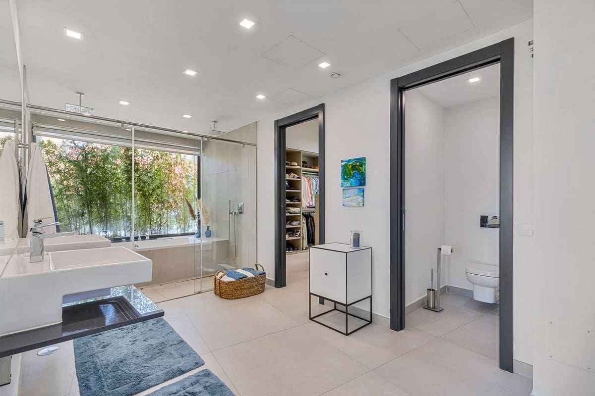 5 soveværelse Villa til salg i Fuengirola med swimmingpool garage - € 4.500.000 (Ref: 8459846)