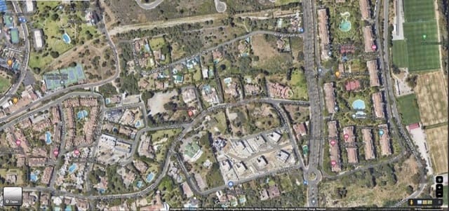 Teren niezagospodarowany na sprzedaż w Las Brisas, Marbella - 10 000 000 € (Ref: 8459849)