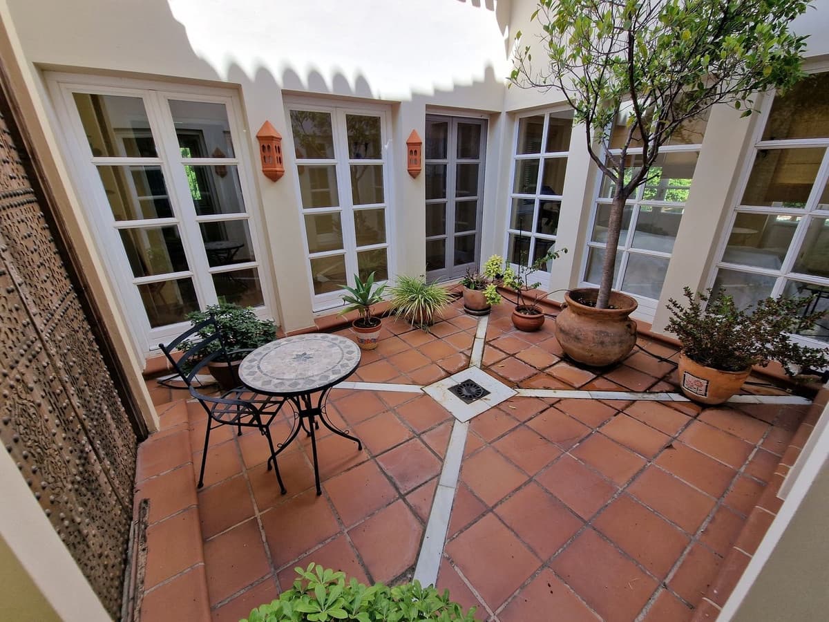 3 makuuhuone Huvila myytävänä paikassa Calahonda mukana uima-altaan 
autotalli - 3 200 000 € (Ref: 8459859)