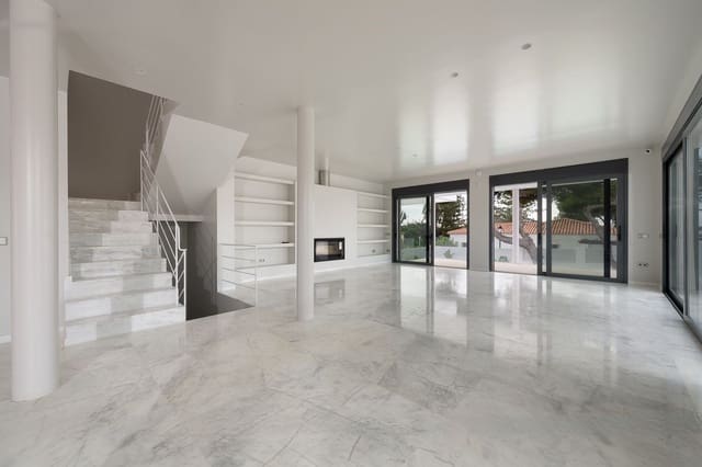 4 sypialnia Willa na sprzedaż w Marbesa, Marbella z basenem garażem - 3 600 000 € (Ref: 8459938)