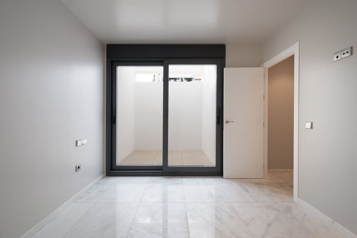 4 sypialnia Willa na sprzedaż w Marbesa z basenem garażem - 3 600 000 € (Ref: 8459938)