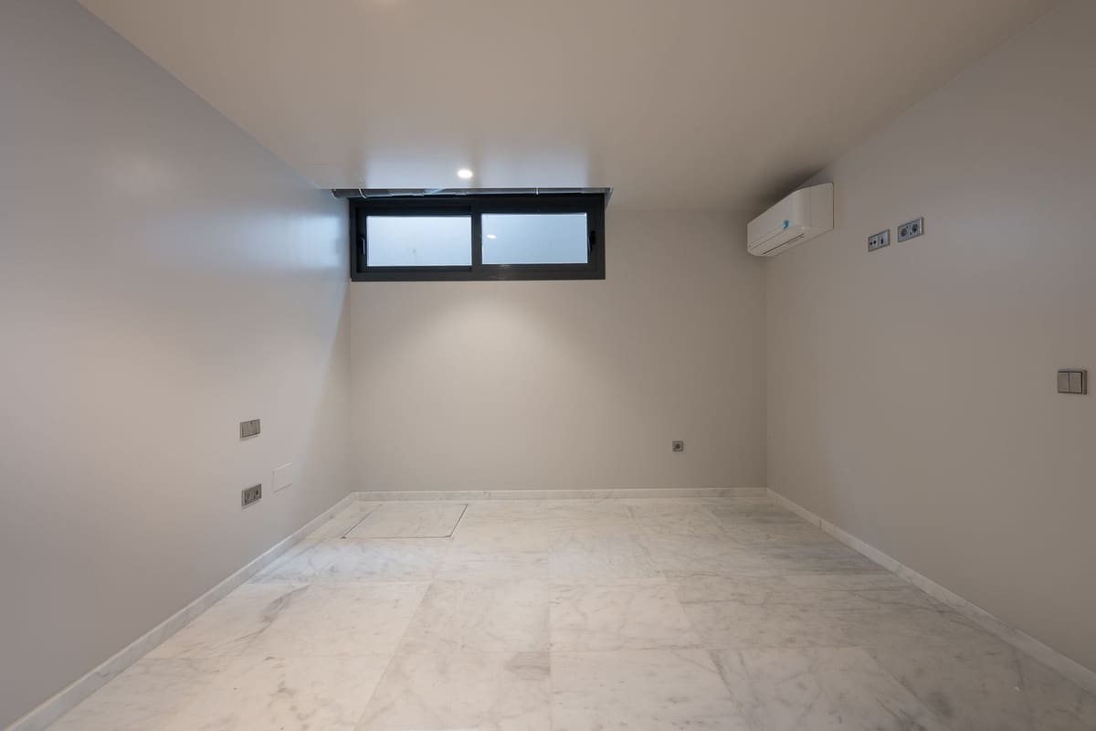 4 sypialnia Willa na sprzedaż w Marbesa z basenem garażem - 3 600 000 € (Ref: 8459938)