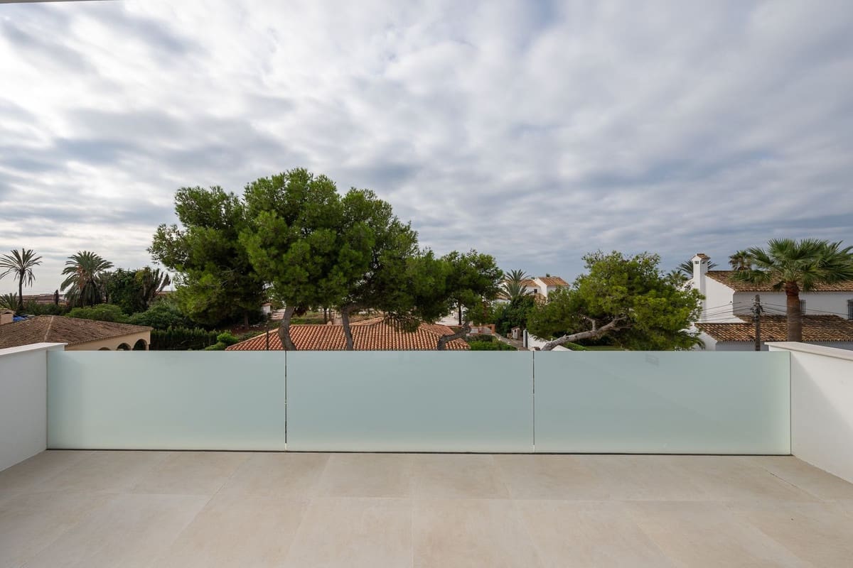 4 sypialnia Willa na sprzedaż w Marbesa z basenem garażem - 3 600 000 € (Ref: 8459938)