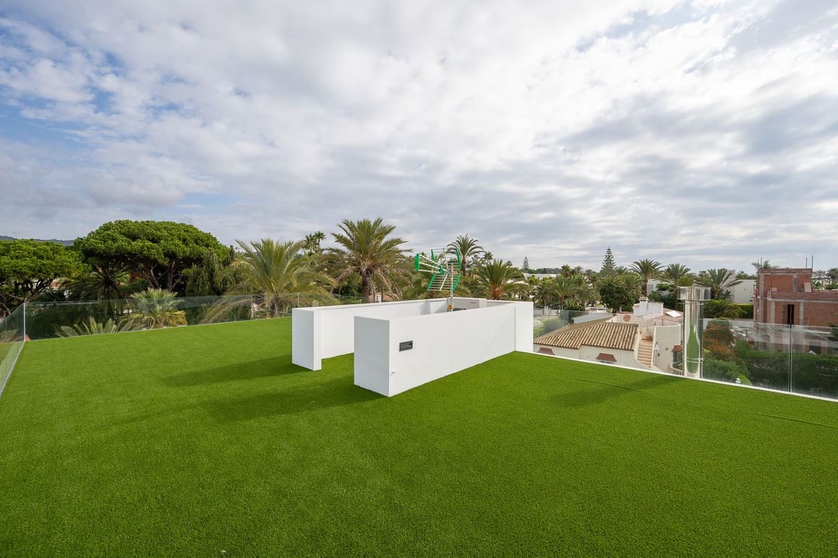 4 sypialnia Willa na sprzedaż w Marbesa z basenem garażem - 3 600 000 € (Ref: 8459938)