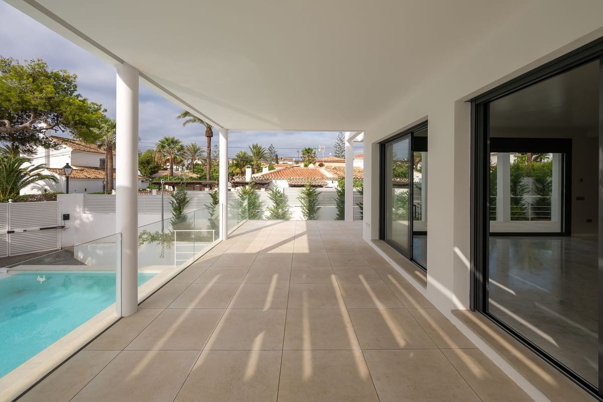 4 sypialnia Willa na sprzedaż w Marbesa z basenem garażem - 3 600 000 € (Ref: 8459938)