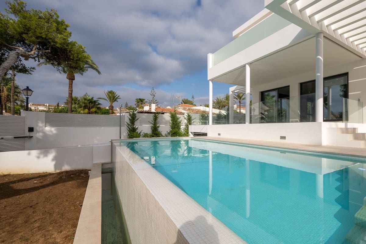 4 sypialnia Willa na sprzedaż w Marbesa z basenem garażem - 3 600 000 € (Ref: 8459938)