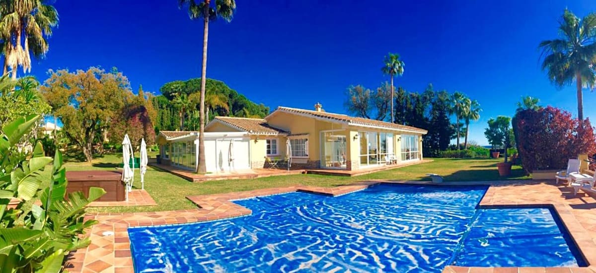 6 sypialnia Willa na sprzedaż w Elviria z basenem garażem - 3 000 000 € (Ref: 8459951)