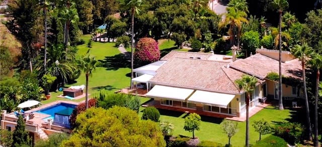 6 sypialnia Willa na sprzedaż w Elviria, Marbella z basenem garażem - 3 000 000 € (Ref: 8459951)