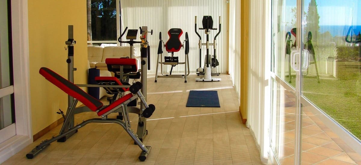 6 sypialnia Willa na sprzedaż w Elviria z basenem garażem - 3 000 000 € (Ref: 8459951)