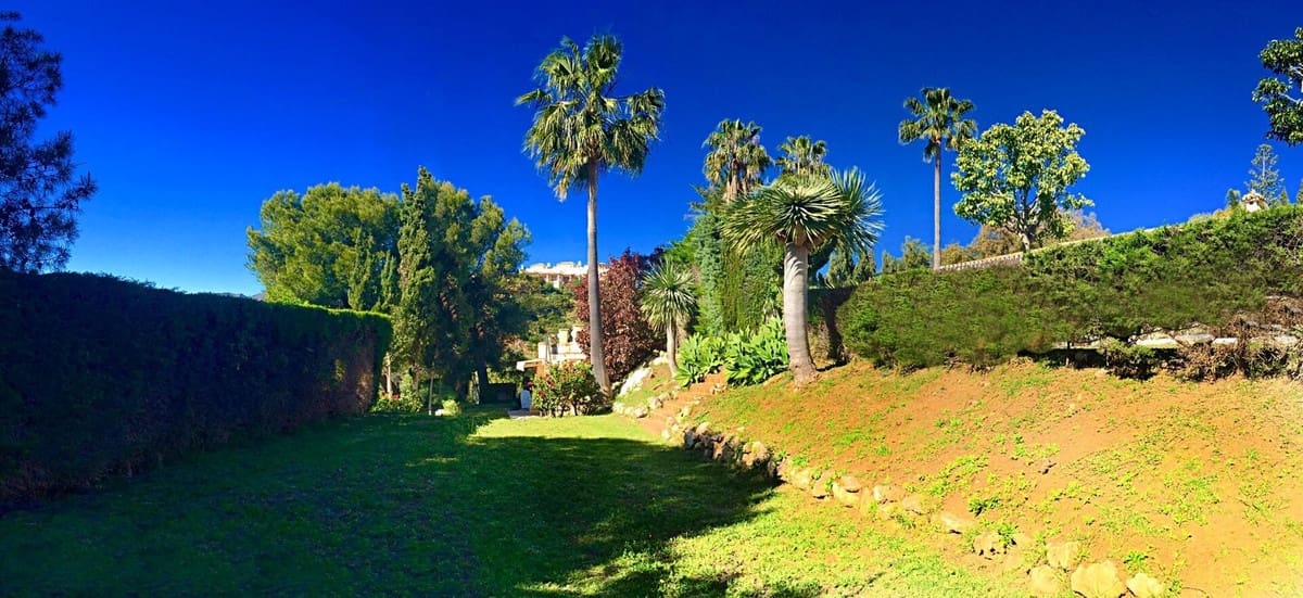 6 sypialnia Willa na sprzedaż w Elviria z basenem garażem - 3 000 000 € (Ref: 8459951)