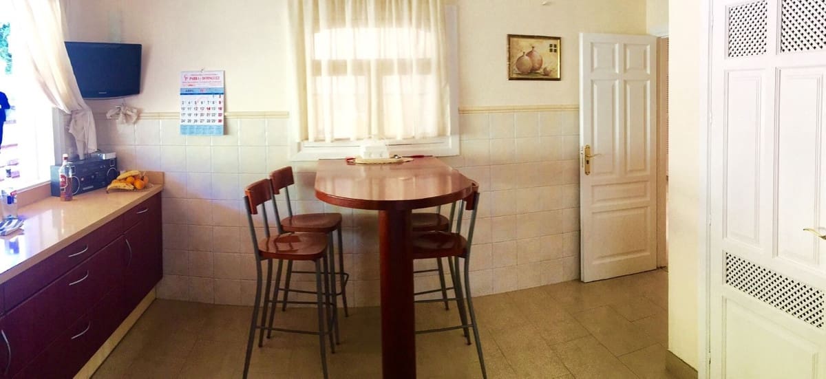 6 sypialnia Willa na sprzedaż w Elviria z basenem garażem - 3 000 000 € (Ref: 8459951)