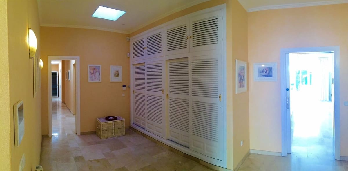 6 sypialnia Willa na sprzedaż w Elviria z basenem garażem - 3 000 000 € (Ref: 8459951)