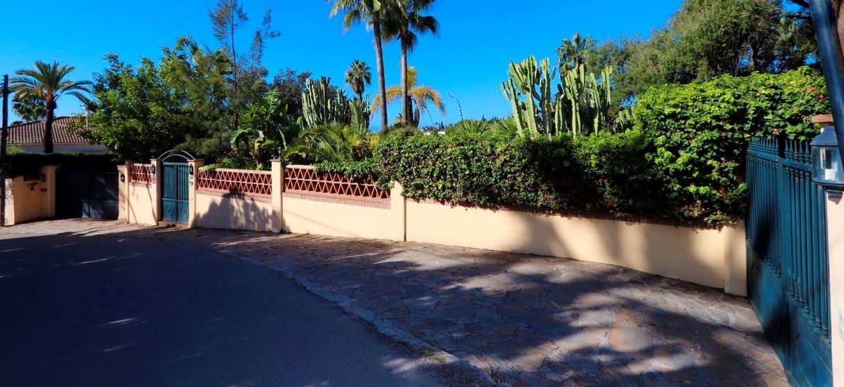 6 sypialnia Willa na sprzedaż w Elviria z basenem garażem - 3 000 000 € (Ref: 8459951)