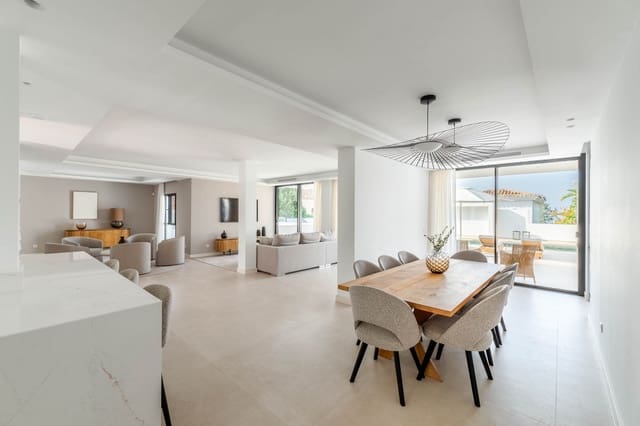 5 sypialnia Willa na sprzedaż w El Rosario, Marbella z basenem - 3 295 000 € (Ref: 8460058)