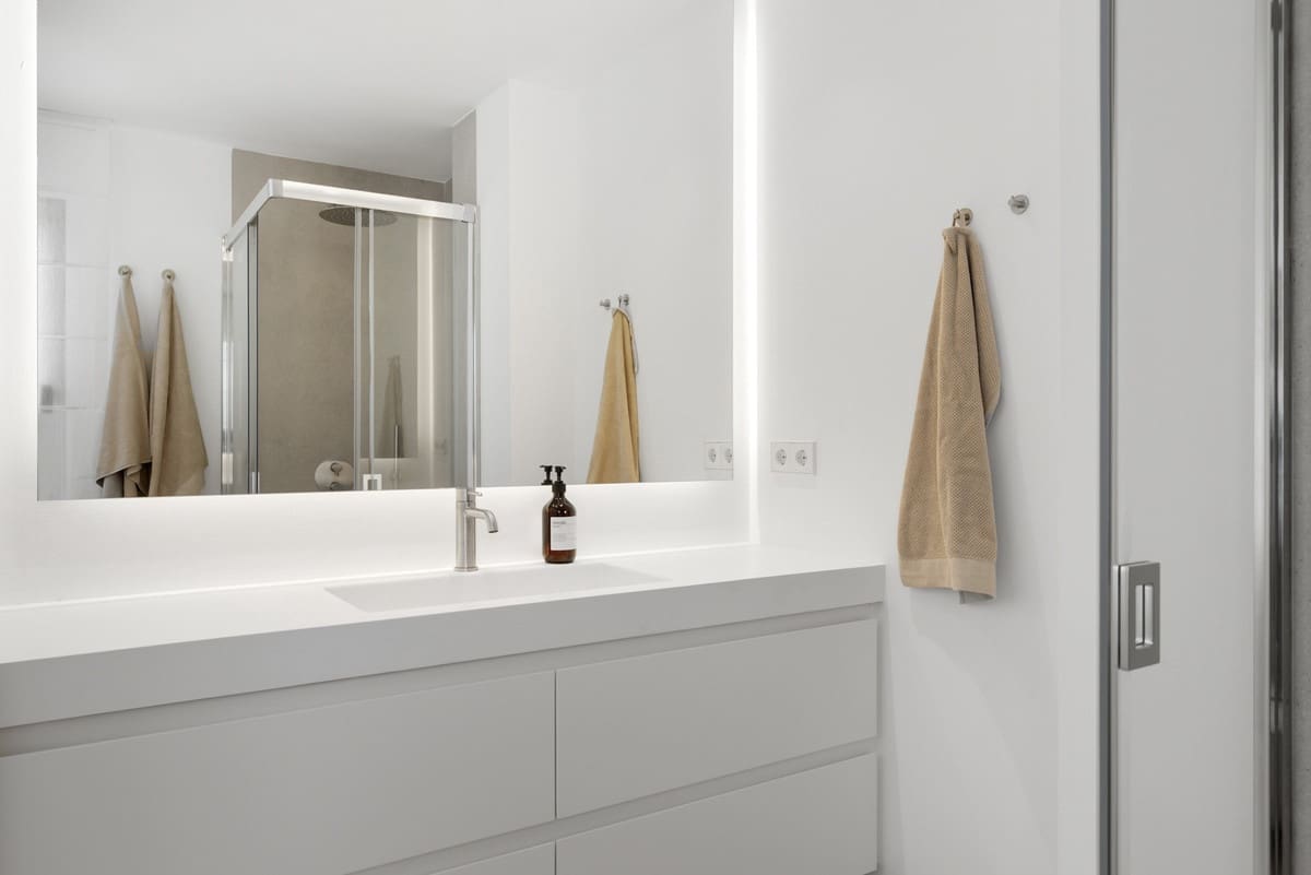 5 bedroom Villa for sale in El Rosario with pool - € 3,295,000 (Ref: 8460058)