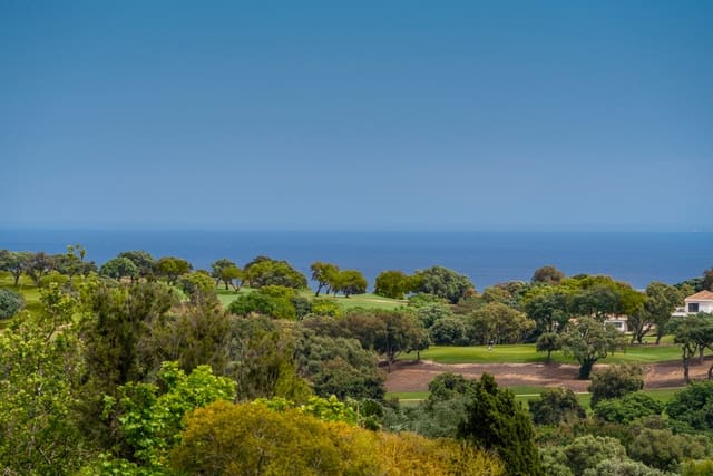 6 soveværelse Villa til salg i Sotogrande Alto, San Roque med swimmingpool - € 4.100.000 (Ref: 8460081)