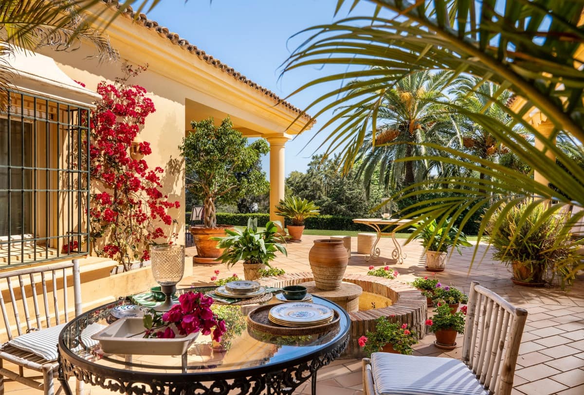 6 bedroom Villa for sale in Sotogrande with pool - € 4,100,000 (Ref: 8460081)