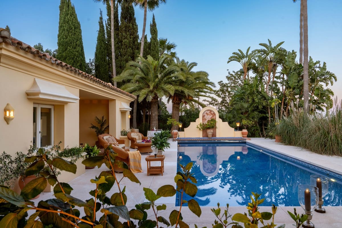 6 bedroom Villa for sale in Sotogrande with pool - € 4,100,000 (Ref: 8460081)
