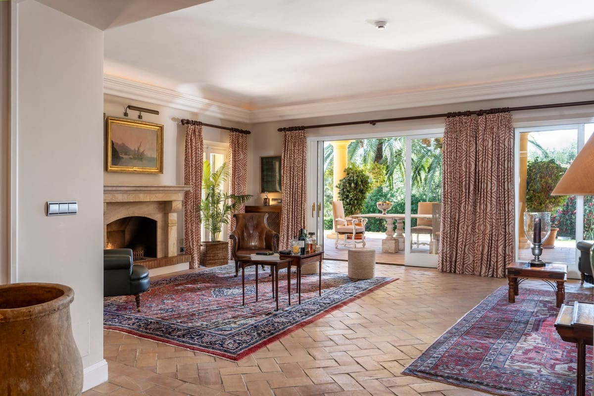 6 bedroom Villa for sale in Sotogrande with pool - € 4,100,000 (Ref: 8460081)