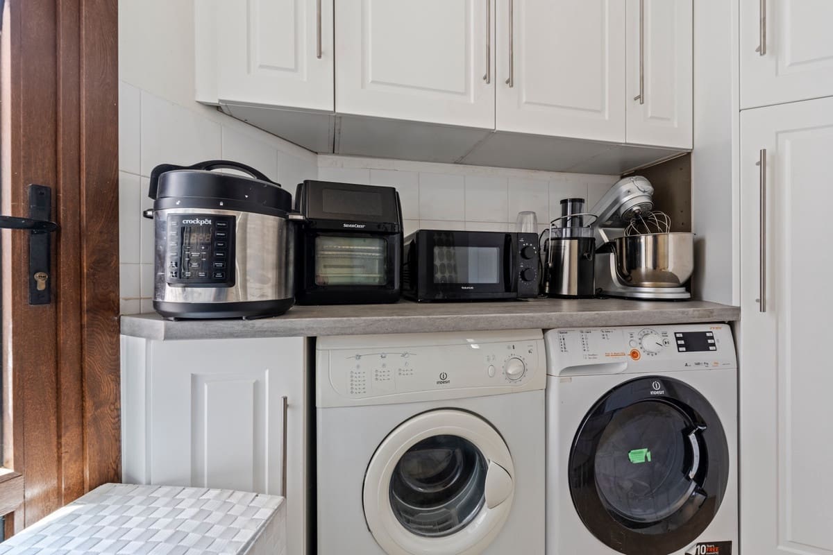 5 quarto Moradia para venda em Pueblo Nuevo de Guadiaro com piscina - 1 695 000 € (Ref: 8460094)