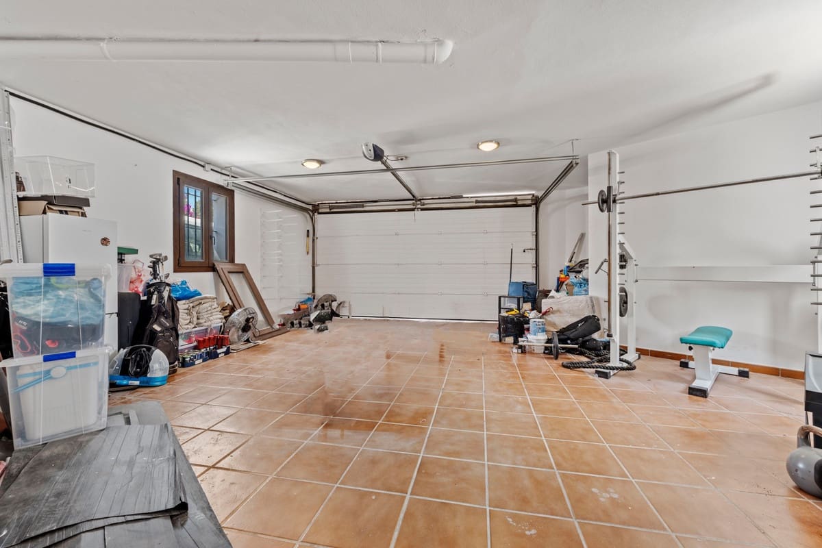 5 quarto Moradia para venda em Pueblo Nuevo de Guadiaro com piscina - 1 695 000 € (Ref: 8460094)