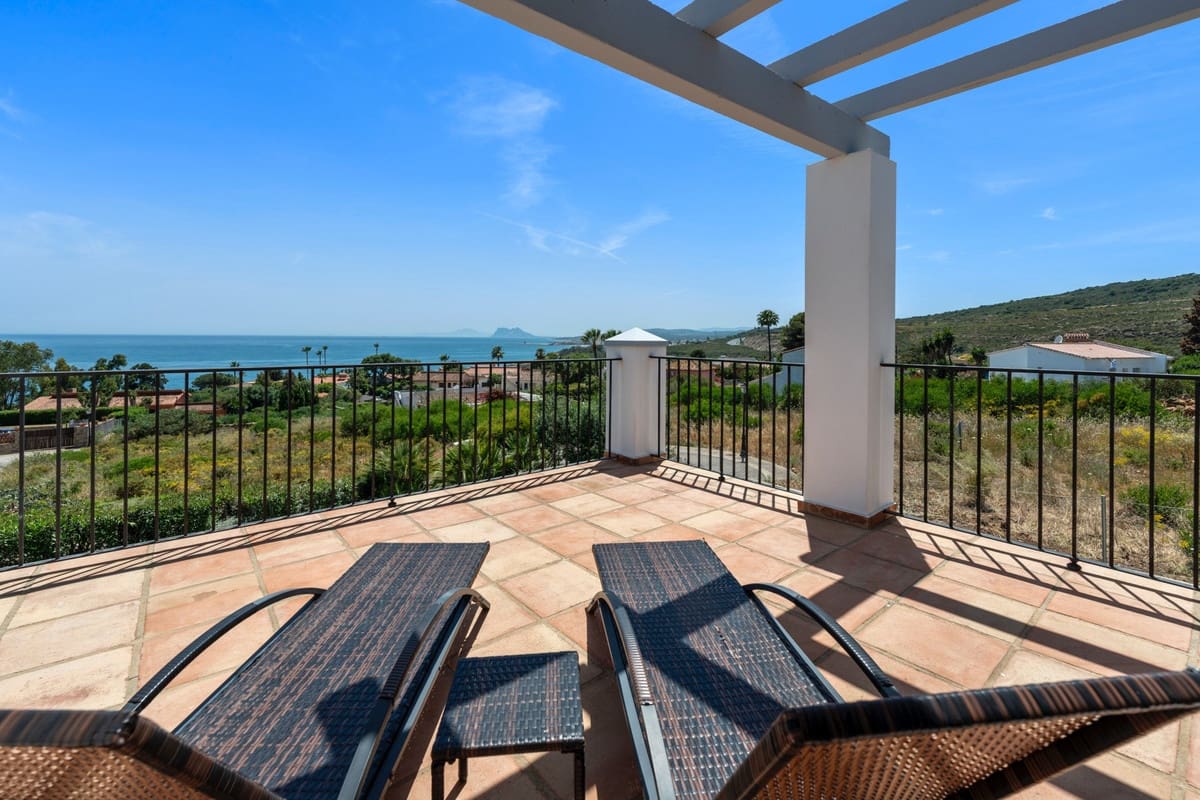 5 quarto Moradia para venda em Pueblo Nuevo de Guadiaro com piscina - 1 695 000 € (Ref: 8460094)