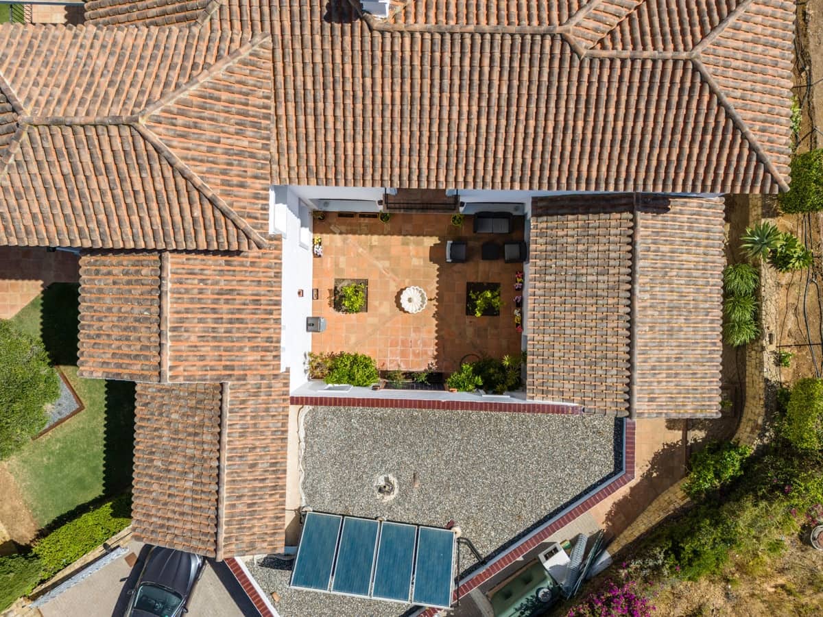 5 quarto Moradia para venda em Pueblo Nuevo de Guadiaro com piscina - 1 695 000 € (Ref: 8460094)