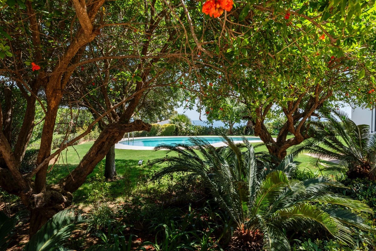 5 quarto Moradia para venda em Pueblo Nuevo de Guadiaro com piscina - 1 695 000 € (Ref: 8460094)