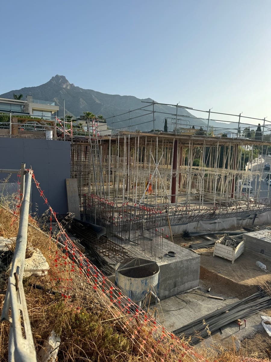 4 soveværelse Villa til salg i Marbella med swimmingpool - € 4.850.000 (Ref: 8461615)