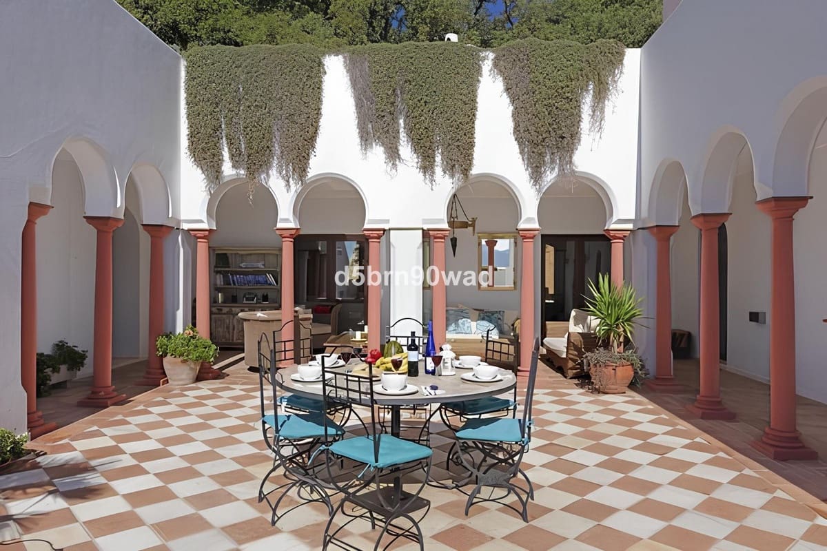 4 soveværelse Villa til salg i Gaucin med swimmingpool - € 4.000.000 (Ref: 8461653)