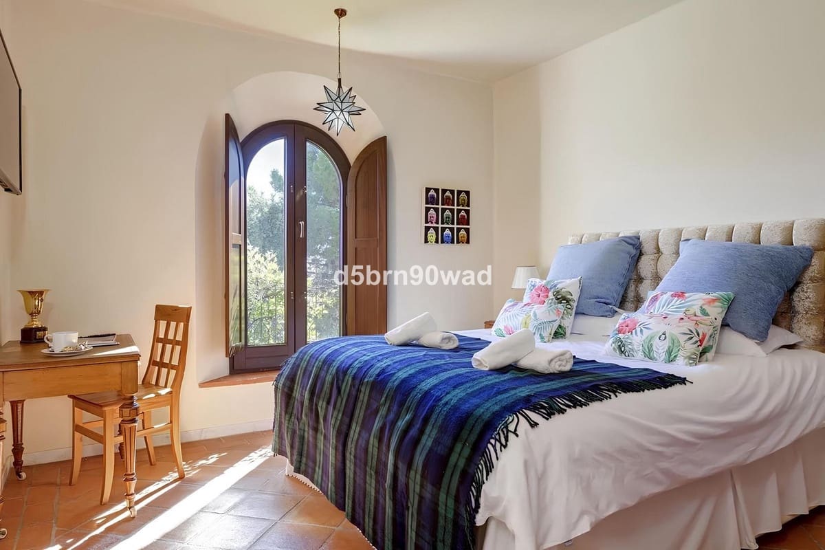 4 soveværelse Villa til salg i Gaucin med swimmingpool - € 4.000.000 (Ref: 8461653)