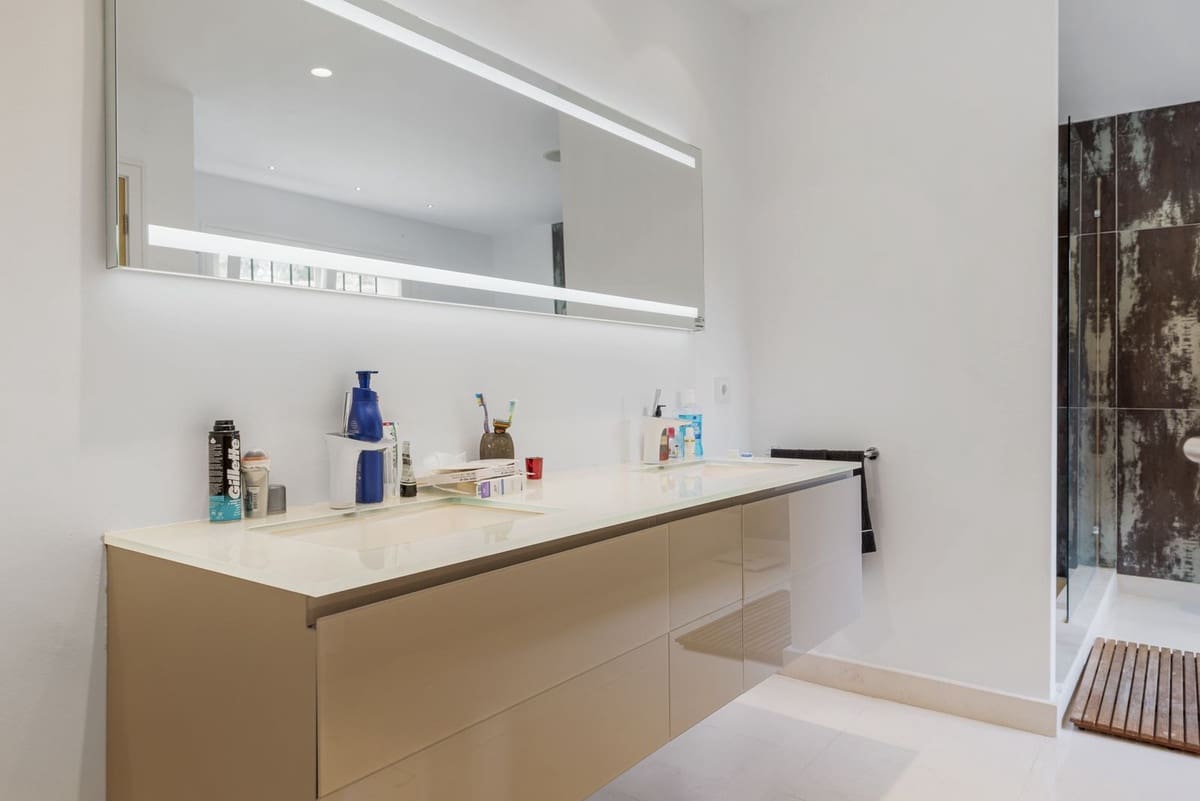 7 soveværelse Villa til salg i Sotogrande med swimmingpool garage - € 3.850.000 (Ref: 8461659)