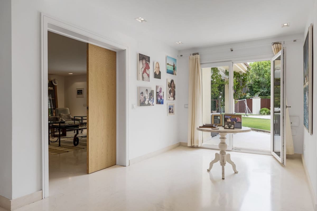 7 soveværelse Villa til salg i Sotogrande med swimmingpool garage - € 3.850.000 (Ref: 8461659)