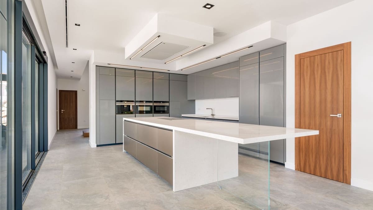 4 sypialnia Willa na sprzedaż w Benalmadena z basenem garażem - 3 250 000 € (Ref: 8461679)