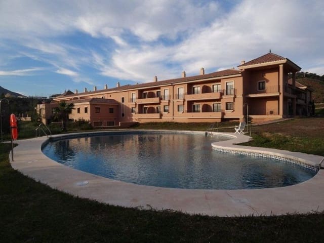 64 soveværelse Hotel til salg i Los Antonios, Málaga by med swimmingpool - € 6.950.000 (Ref: 8474683)