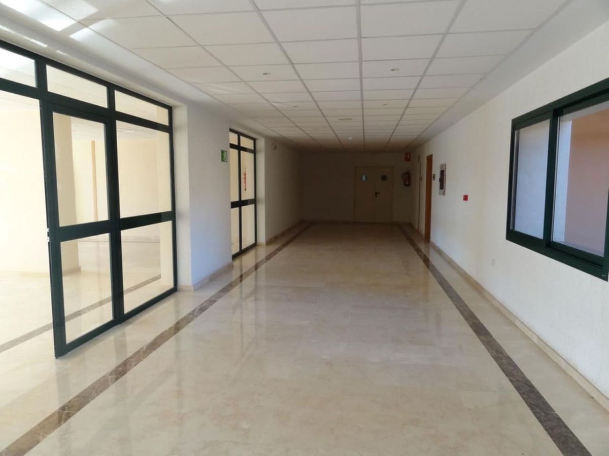 64 soveværelse Hotel til salg i Malaga by med swimmingpool - € 6.950.000 (Ref: 8474683)