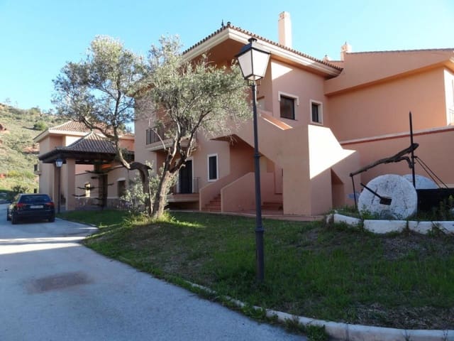 64 soveværelse Hotel til salg i Los Antonios, Málaga by med swimmingpool - € 6.950.000 (Ref: 8474683)